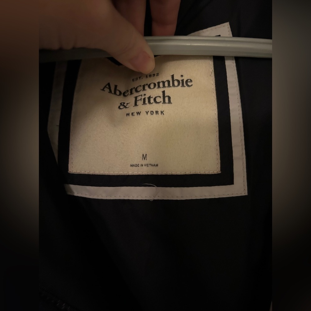 Abercrombie & Fitch Navy Puffer Coat - Picture 3 of 6